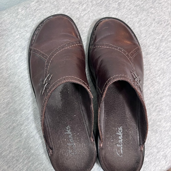 Clarks Women’s Brown Leather Clog Mules size 8 - Picture 9 of 12
